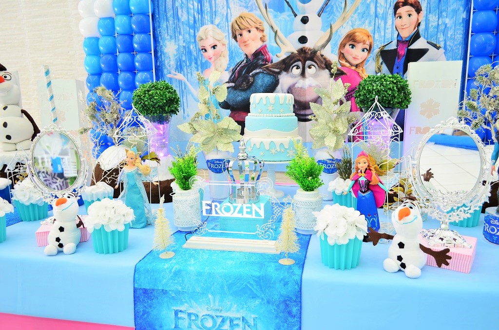Decoração de Bolo Grande Frozen Regina Festas - Temas Infantis - Felix  Fantasias